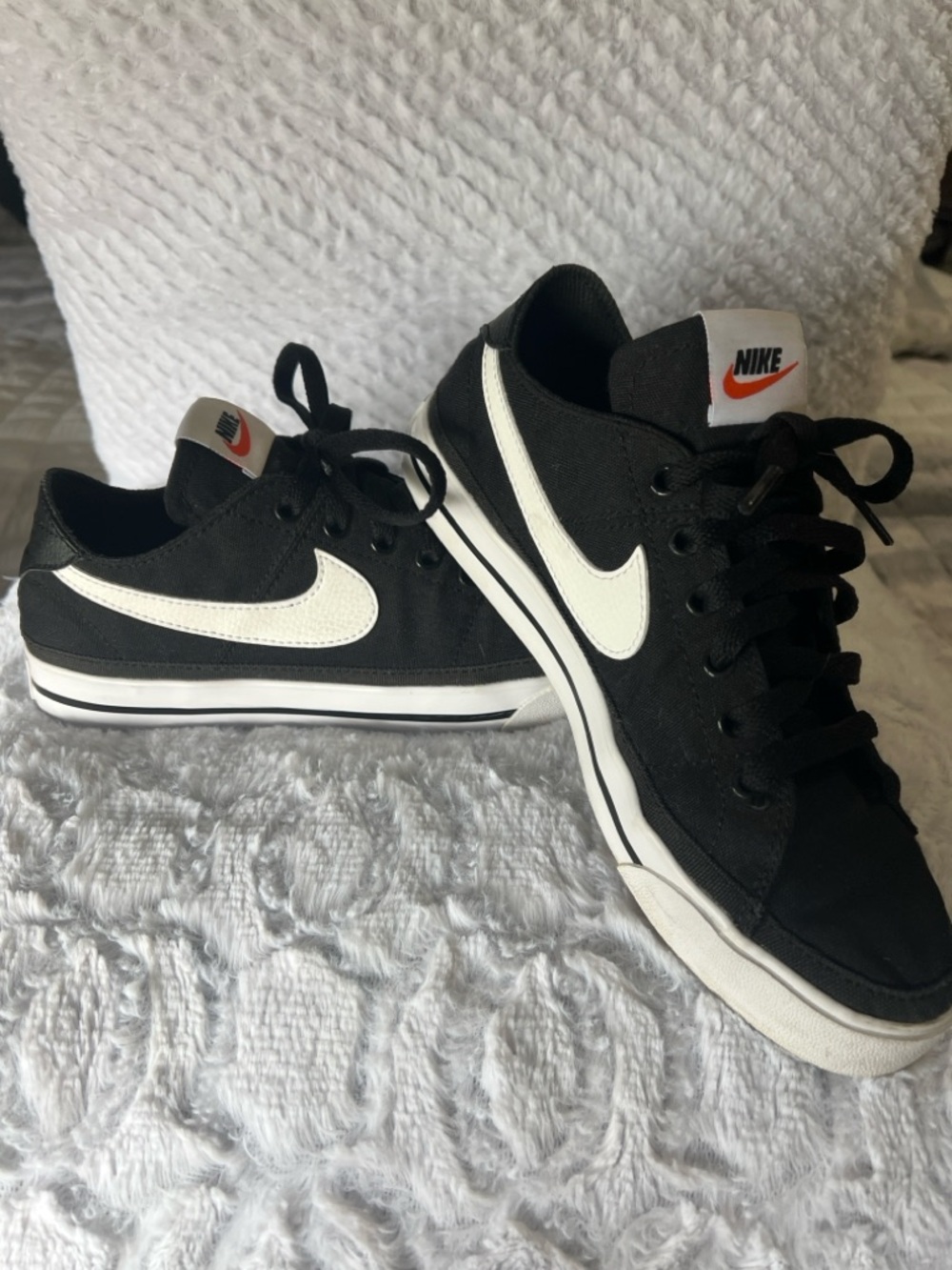 Nike Court Legacy Canvas Sneakers